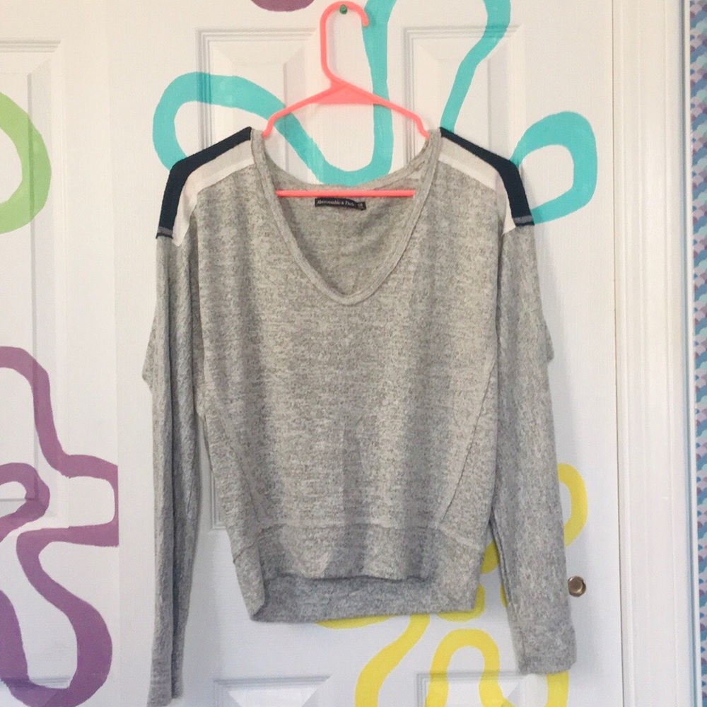 Abercrombie and Fitch grey sweater